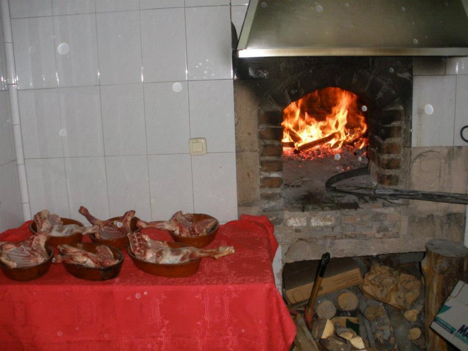 Hostal Restaurante Villa De Sepúlveda Εξωτερικό φωτογραφία