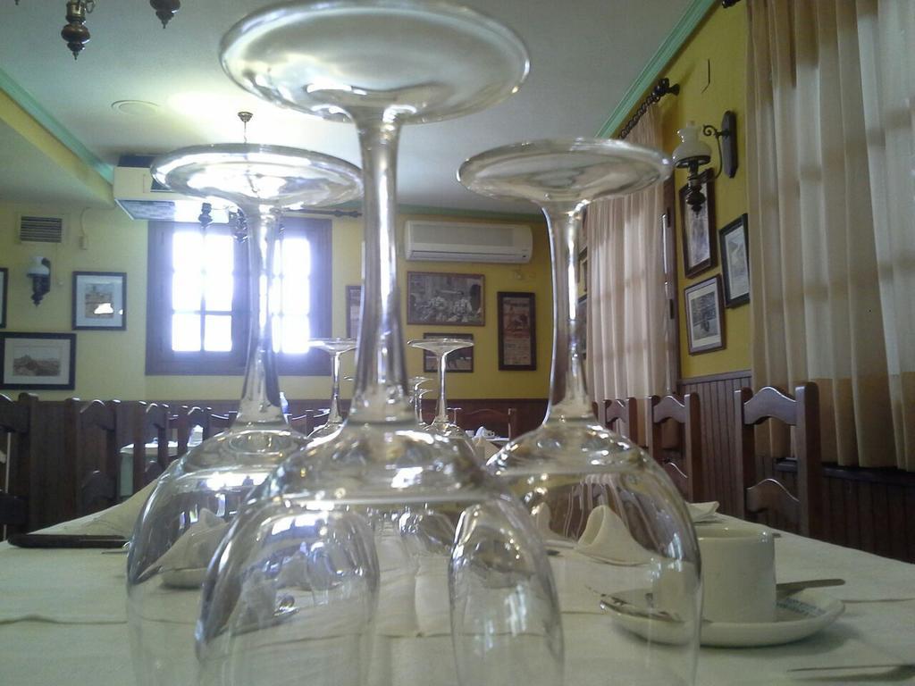 Hostal Restaurante Villa De Sepúlveda Εξωτερικό φωτογραφία
