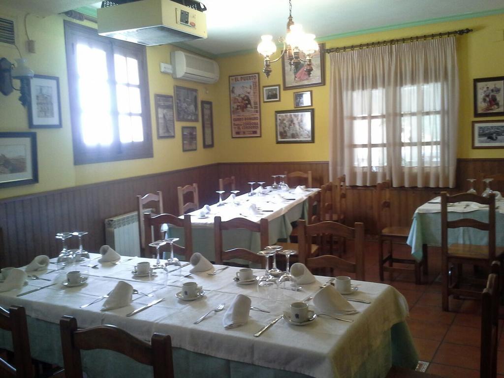 Hostal Restaurante Villa De Sepúlveda Εξωτερικό φωτογραφία