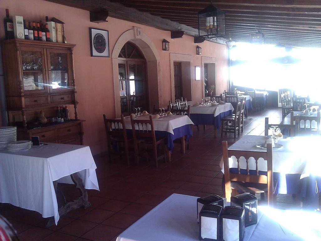 Hostal Restaurante Villa De Sepúlveda Εξωτερικό φωτογραφία