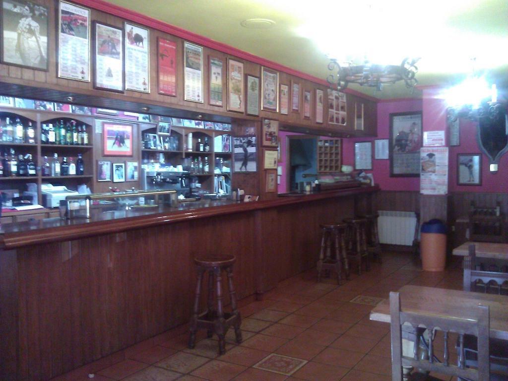 Hostal Restaurante Villa De Sepúlveda Εξωτερικό φωτογραφία